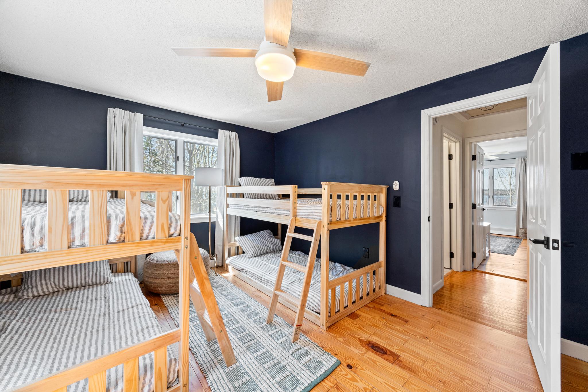 Bunk room that sleeps four at Eagles Nest